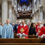 Investidura de Dan Peña a la Orden de San Mauricio y Lázaro (Orden de Saboya) – Alineación